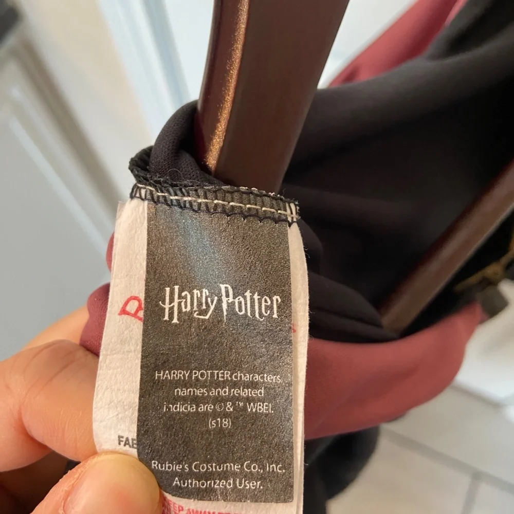 Harry Potter Gryffindor Robe Brand Rubie's size Medium Kids Halloween Costume - Picture 6 of 7